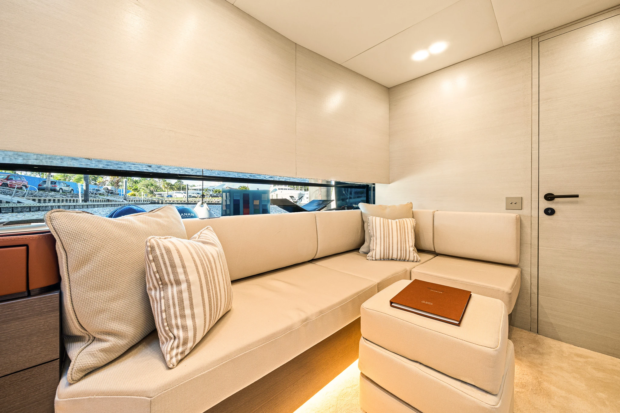 manari-52-interior-wb-2